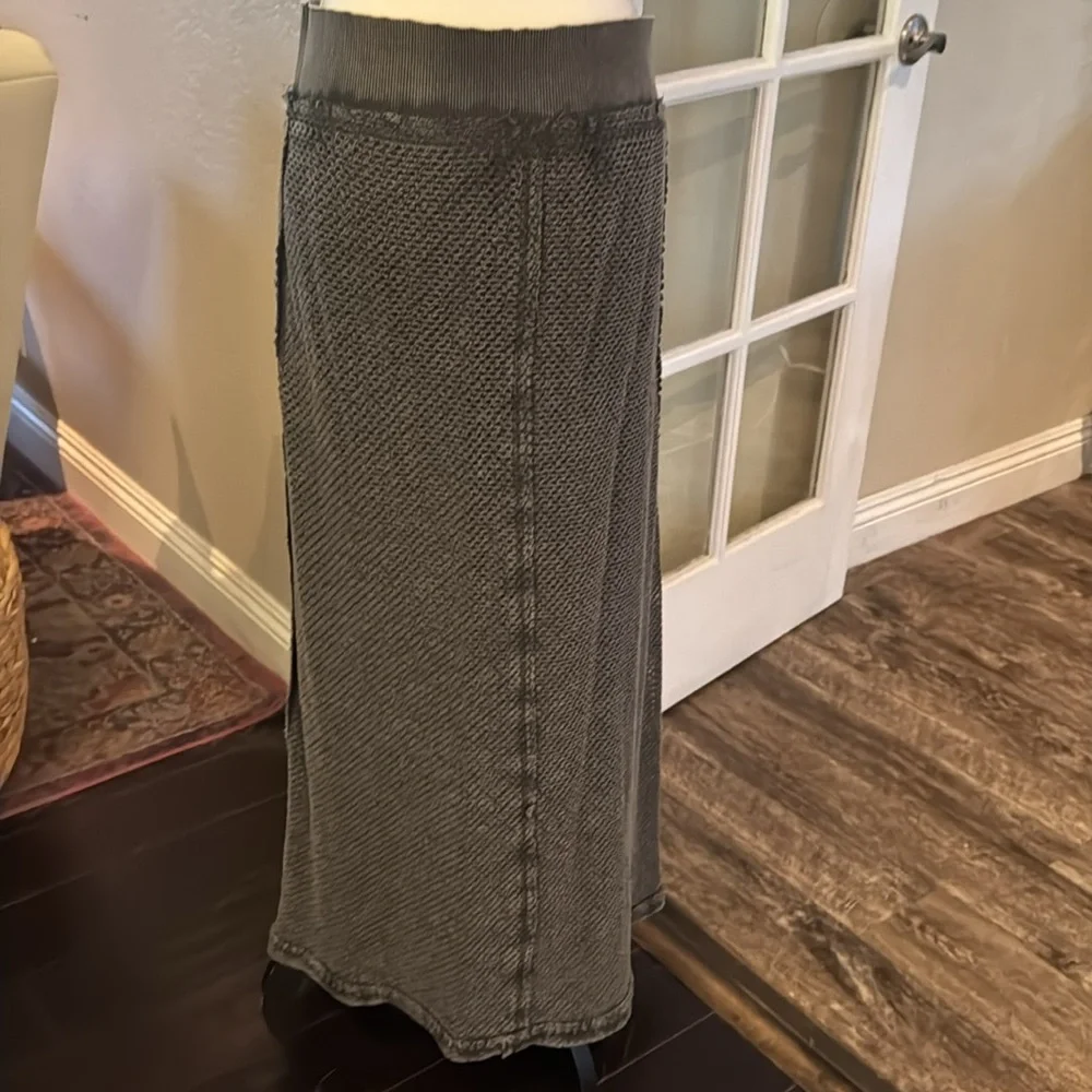 Incredible cotton mesh with full lining Free People skirt in grey NWOT! - Picture 3 of 12